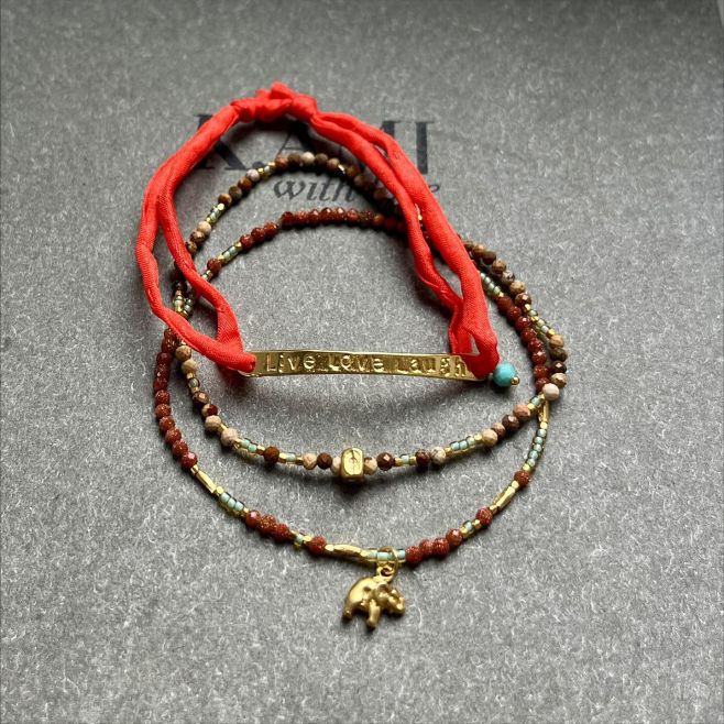 Podzime vítej 🍂 Dny se zkracují, přírodě dominují moje oblíbené zemité barvy a já přicházím s dávkou novinek v podobě...