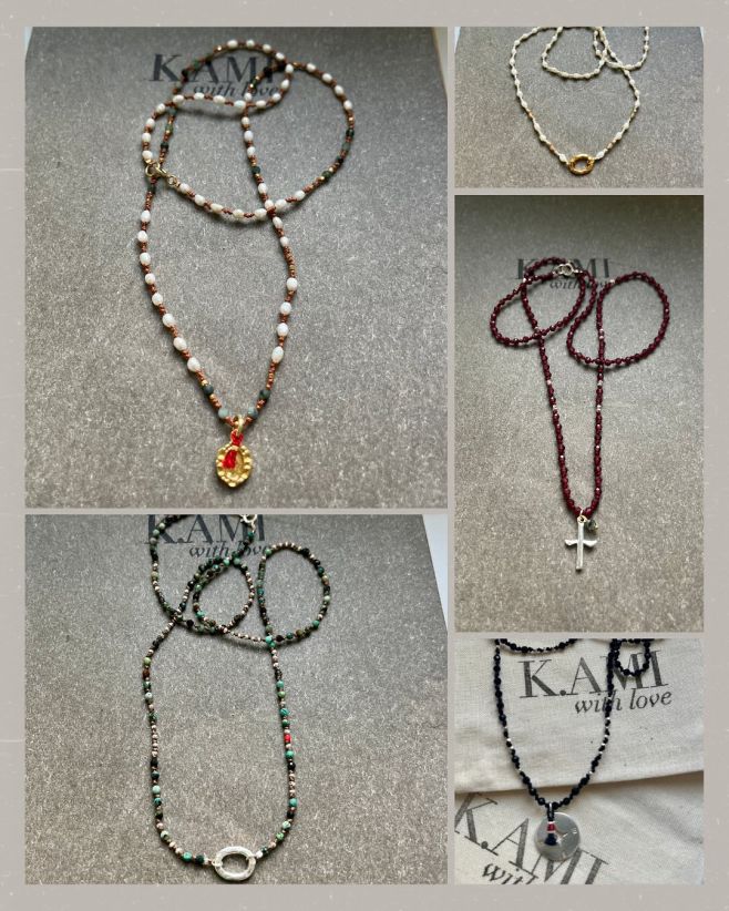 Vánoce se blíží a je čas rozzářit se. ✨ Právě jsem vystavila nové kousky plné třpytu, elegance a originality – ideální...