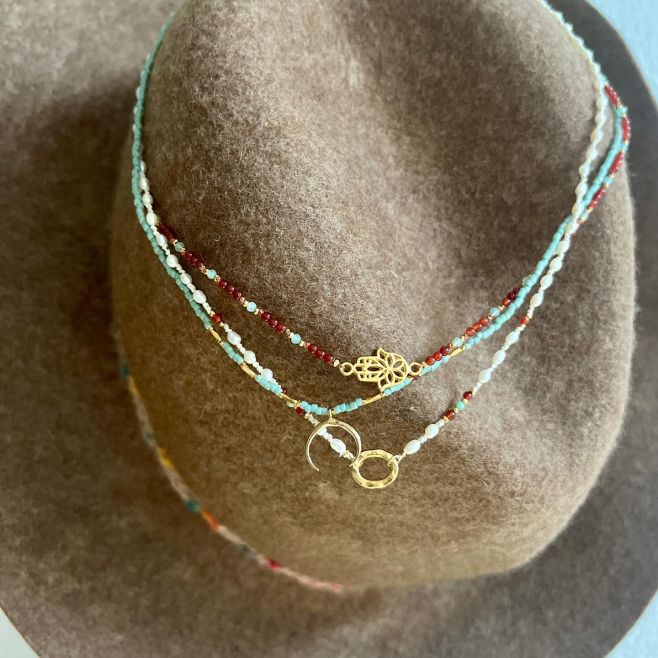 MILÝ JEŽÍŠKU 🎁 Jemný ručně dělaný náhrdelník z říčních perliček nebo náhrdelník z karneolu s hamsou a další novinky...