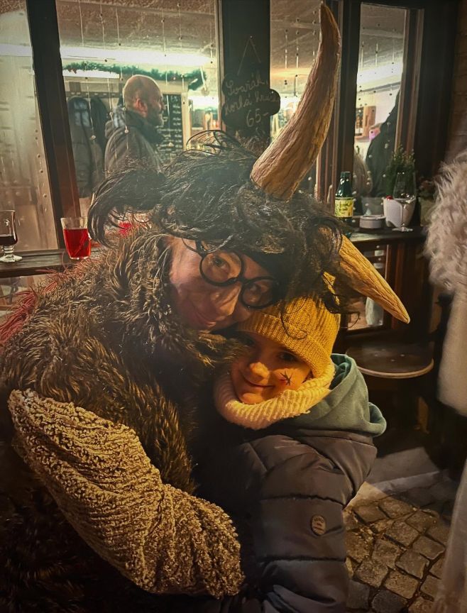 Ty čertoviny všechny zmohly…🥰 A zítra se na vás těšíme v Plaské, zastavte se ✨ Dobrou noc 🖤